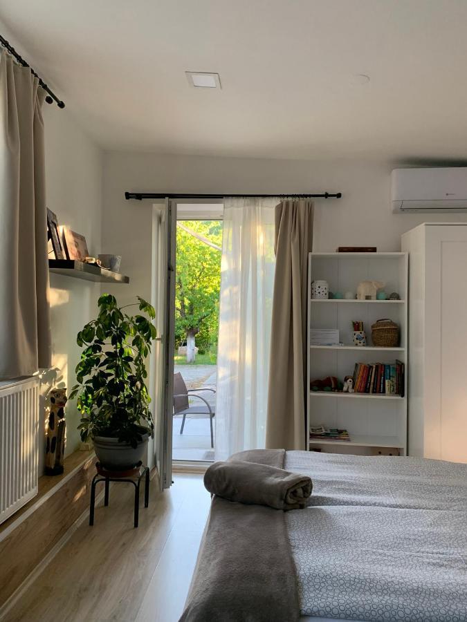Piknik Studio Fertorakos Luaran gambar